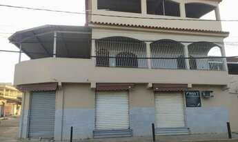 Imagem: Casas e ponto de comércio a venda