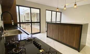 Imagem 6: Casa para venda possui 158 metros quadrados com 3 quartos em Parque Enseada - Guarujá - Sã