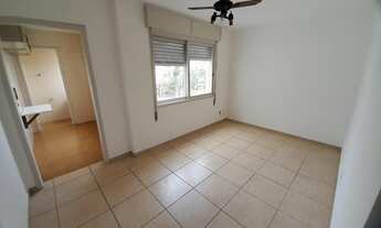 Imagem 2: Apartamento no Bairro Vila Ipiranga com 40 m², 1 dormitório, sala de estar, cozinha, banhe