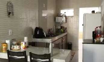 Imagem 2: 66 VENDE-SE ESTÁ CASA URGENTEMENTE