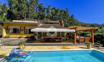 Imagem 2: Casa para venda com 5 quartos, 1366m² - Fazenda Inglesa - Petrópolis/RJ