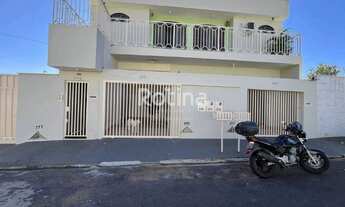 Imagem: Casa para alugar, 3 quartos, Tibery - Uberlândia/MG