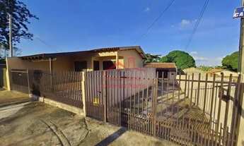 Imagem 3: Duas Casas a Venda Totalmente Separadas