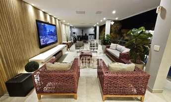 Imagem 6: Casa de Alto Padrão com 3 Suítes e Piscina Aquecida em São Francisco