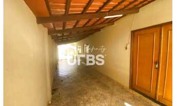 Imagem 6: A casa espaçosa que você sempre sonhou no Jardim Real pronta para morar e ampliar!