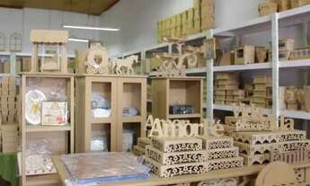 Imagem 2: Loja de artesanato em MDF com 140m²