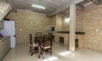 Imagem: Ampla casa de 3 dormitórios sendo 1 com