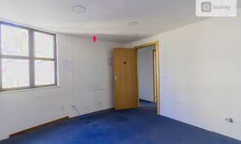 Imagem 6: Sala com 100m² Galpão / depósito com aluguel por R$2.800 /mês