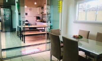 Imagem 5: Casa de condomínio para venda possui 140 metros quadrados com 3 quartos