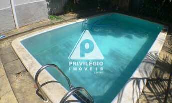 Imagem: Casa de rua à venda, 5 quartos, 1 suíte