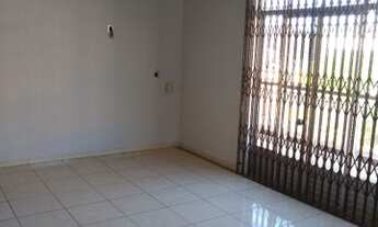 Imagem 2: Prédio Comercial com terreno em anexo