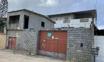 Imagem 2: Excelente imóvel com três casas e um escritório