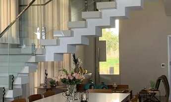 Imagem 2: Casa de condomínio para venda com 345 metros- quadrados com 4 quartos