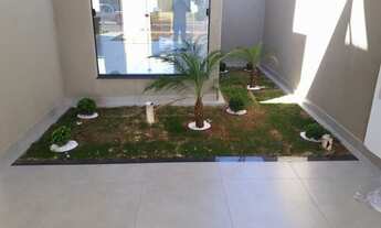 Imagem 3: Casa para venda possui 205 m² -comm 3 quartos em-- Novo Mundo Uberlândia - MG