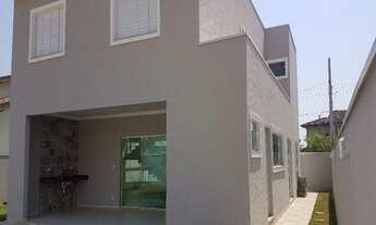 Imagem 2: Casa para venda tem 300 metros quadrados com 3 quartos