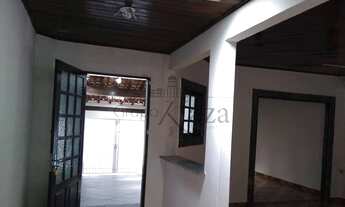 Imagem 2: Casa para venda possui 119 metros quadrados com 3 quartos em Jardim Santa Marina - Jacareí