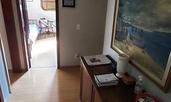 Imagem 6: No bairro do Gonzaga com 03 dormitórios, suíte, amplo e modernizado