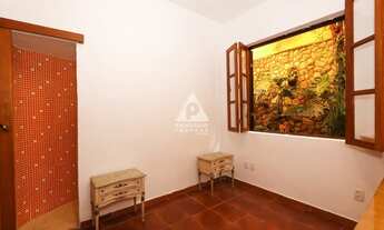 Imagem 3: Em Botafogo, magnífica casa de vila em 3 pavimentos, com 6 suítes, 1 quarto-escritório e 2