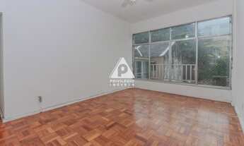 Imagem: 2 quartos com vaga à venda em Copacabana