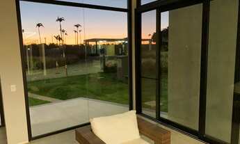 Imagem 6: Casa de condomínio para venda possui 406 metros quadrados com 3 quartos