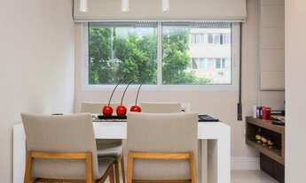 Imagem 3: Ipanema.Oportunidade: 2quartos reformado e mobiliado.Muito bom gosto!