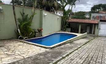 Imagem 2: Linda casa em condomínio fechado, com 3 dormitórios e suítes, com duas vagas de garagem. L