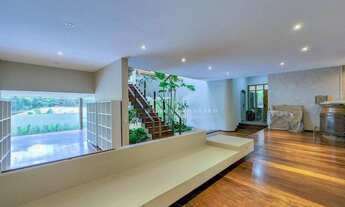 Imagem 2: Casa Rua Fechada - 5 suítes - 8 vagas - piscina