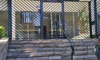 Imagem 2: Apartamento para aluguel possui 97 m² com 2 quartos, 2 banheiros, sala com lareira e mais