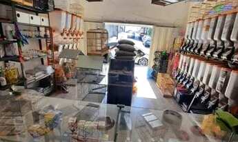 Imagem 7: Casa de ração Galpão / depósito com venda por R$25.000