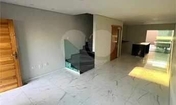 Imagem: Encantador Sobrado com 3 Dormitórios e