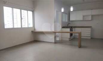 Imagem 2: BELÍSSIMO APTO - TOTALMENTE REFORMADO - PONTA DA PRAIA