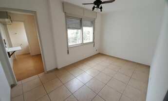 Imagem 3: Apartamento no Bairro Vila Ipiranga com 40 m², 1 dormitório, sala de estar, cozinha, banhe
