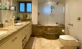 Imagem 6: Apartamento para venda possui 230 metros quadrados com 3 quartos