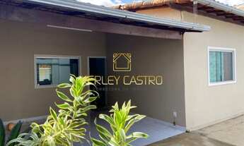 Imagem: Casa em lote inteiro no bairro Aeroporto