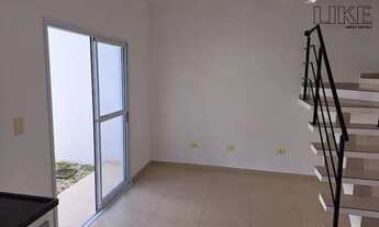 Imagem 3: Alugo] [Casa em Condomínio] [2 Dorms sendo 1 Suíte com sacada] [Jardim Uira] [R$ 2.350,00