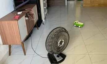 Imagem 2: 2 casas iguais Casa em condomínio com 1 dormitório