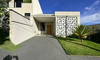 Imagem: Casa Nova de Condomínio com 3 dormitórios