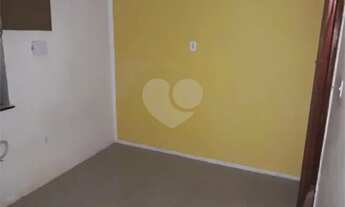 Imagem 3: Apartamento reformado com dois quartos. [VP