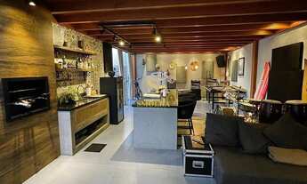 Imagem 6: Casa mobiliada à venda com 3 dormitórios sendo 1 suíte, no bairro Campeche em Florianópoli