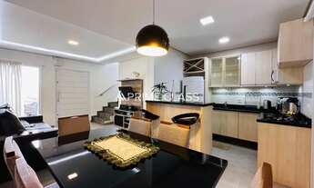 Imagem: Sobrado, com 2 suítes, sendo 1 com sacada