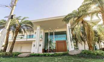 Imagem 2: Mansão beira lago com 8 suítes e piscina à venda, 953 m² - Condomínio Enseada Lagos de Xan