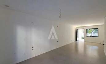 Imagem 2: Sobrado Geminado com 1 suíte(s) mais 2 quarto(s) à venda no bairro Santo Antônio em Joinvi