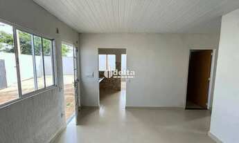 Imagem 3: Casa com 2 quartos disponível para locação no bairro Residencial Pequis em Uberlândia-MG