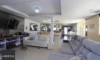 Imagem 2: Casa para Venda - 220m², 4 dormitórios, sendo 2 suites, 5 vagas - Vila Nova