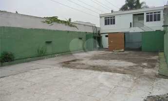 Imagem 6: Imóvel para aluguel e venda possui 360 metros quadrados com 8 quartos