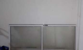 Imagem 2: Porta de vidro Casa com 1 dormitório