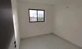 Imagem 3: Moderno Apto de 2 Quartos com Suíte, Piscina e Localização Privilegiada nos Bancários em J