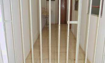 Imagem 3: Casa Próxima ao Centro no Bairro de Lourdes 2 quartos, Garagem para 2 Carros, Veja