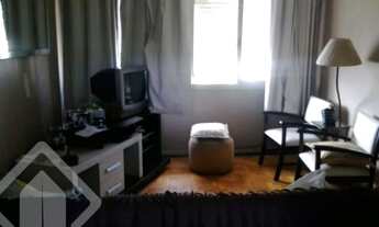 Imagem 7: PORTO ALEGRE - Apartamento Padrão - Partenon