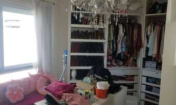 Imagem 6: Casa de condomínio sobrado para venda possui 379 metros quadrados com 4 quartos